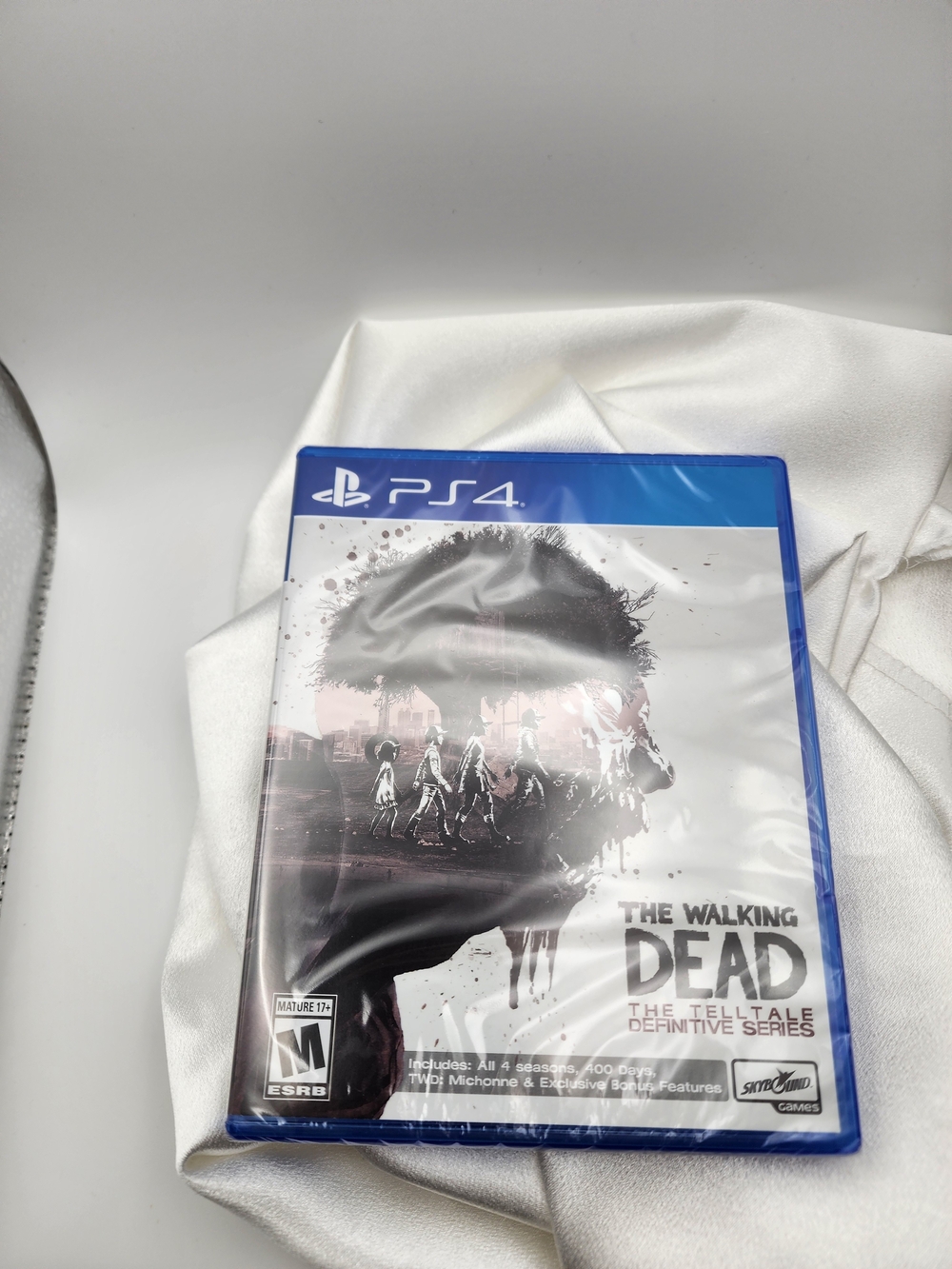 PS4 The Walking Dead: The Telltale Definitive Series
